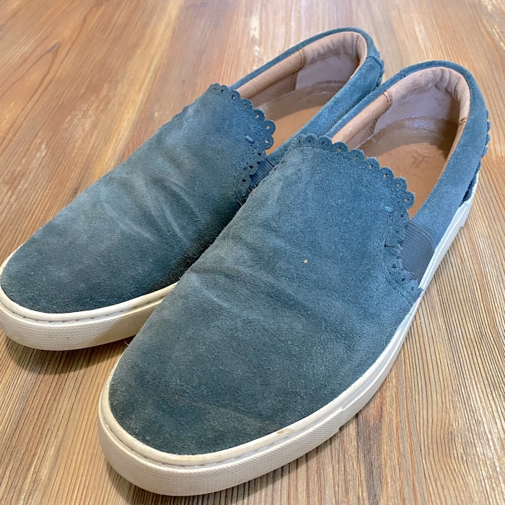 Frye Ivy Scallop Slip On Sneakers in Sea Pine, Women’s Size 8M
